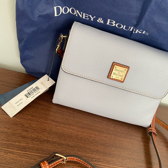 Dooney and Bourke crossbody - Picture 2 of 5
